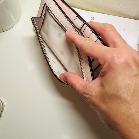 Kate Spade Wallet (Baby Pink) - Picture 3 of 8